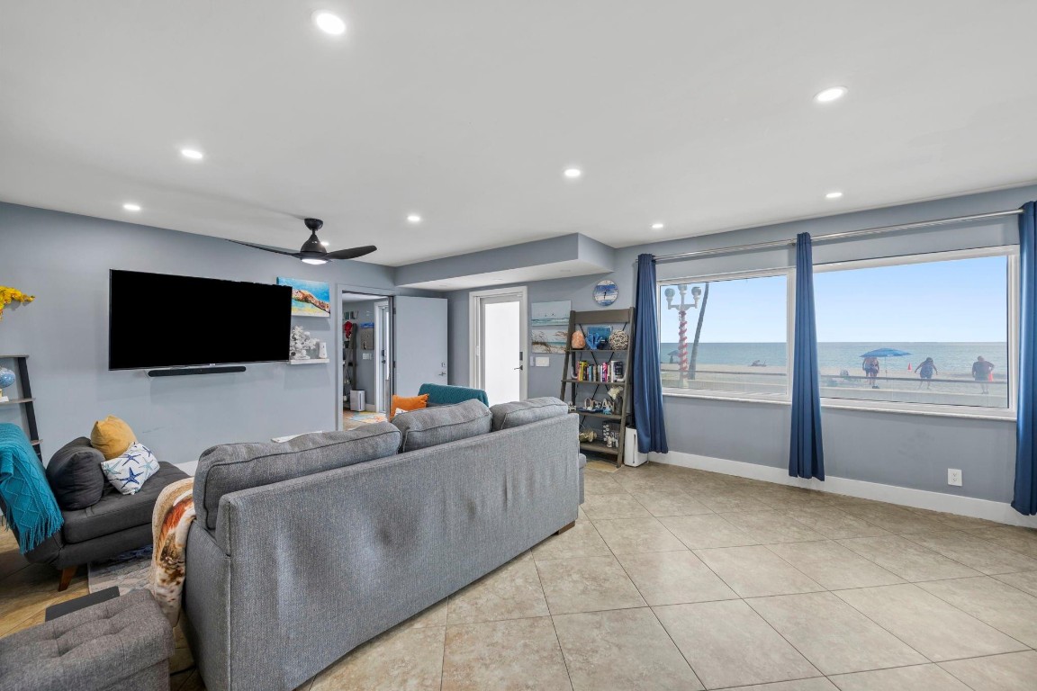 Windswept Club Condo - Residential