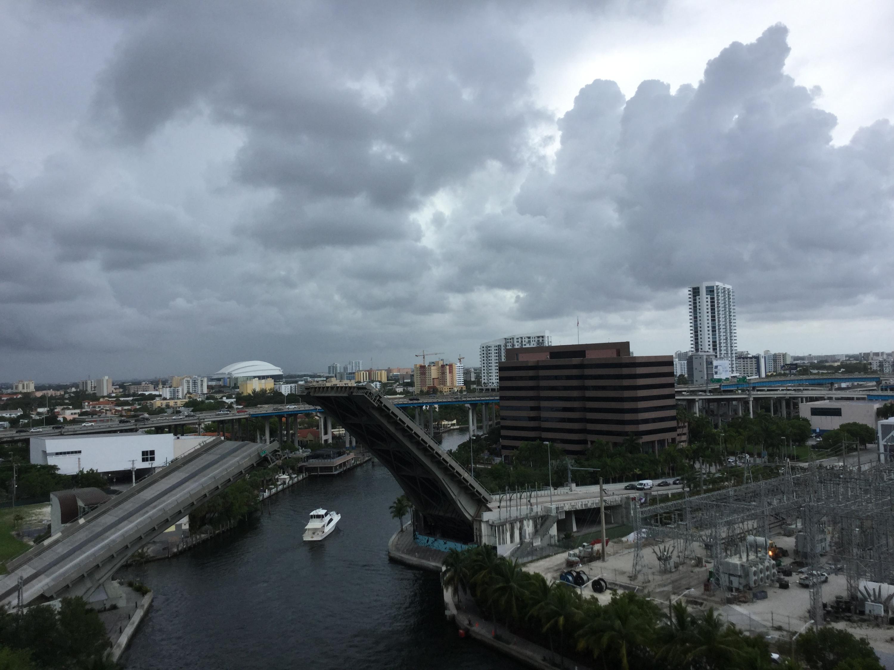 Two story loft in one of Brickells trendiest and most vibrant buildings. High ceilings and a fantastic downtown and river view. 795 square feet with a balcony on each level. The perfect millennial apartment.