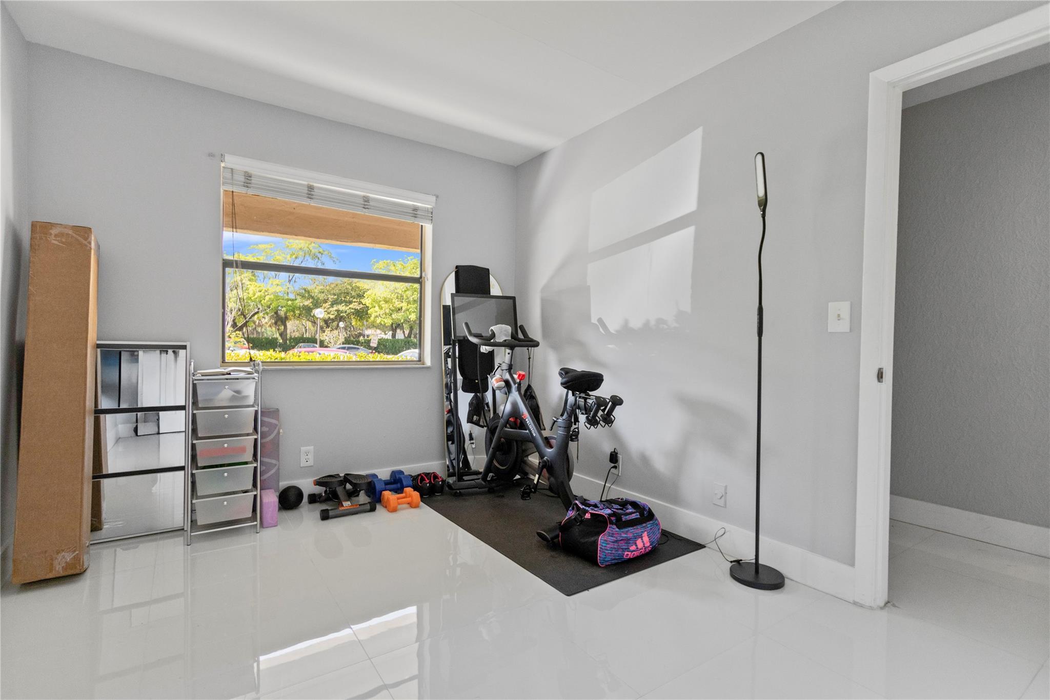 RAMBLEWOOD - Residential