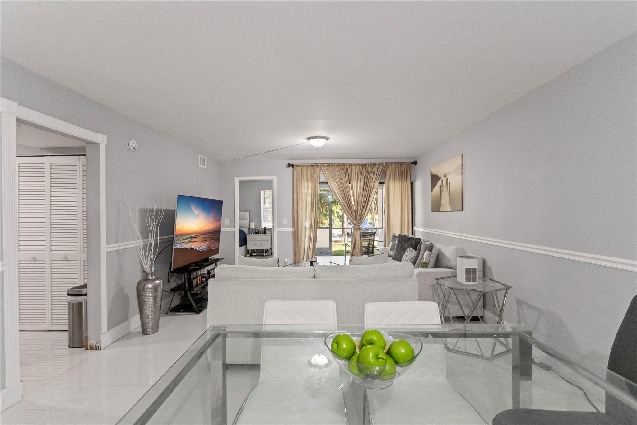 RAMBLEWOOD - Residential