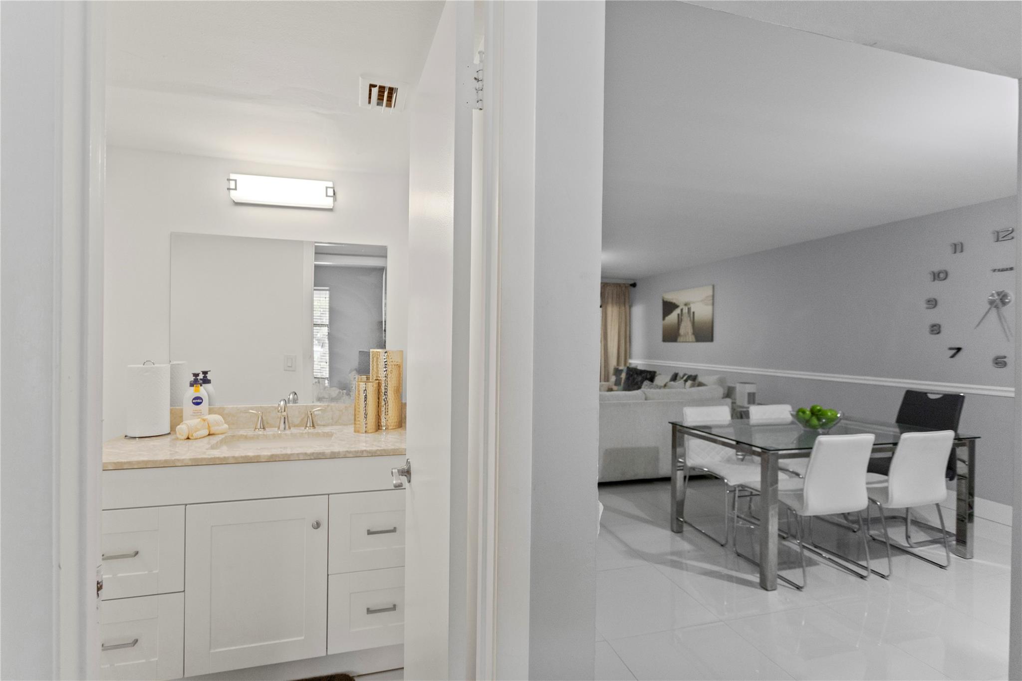 RAMBLEWOOD - Residential