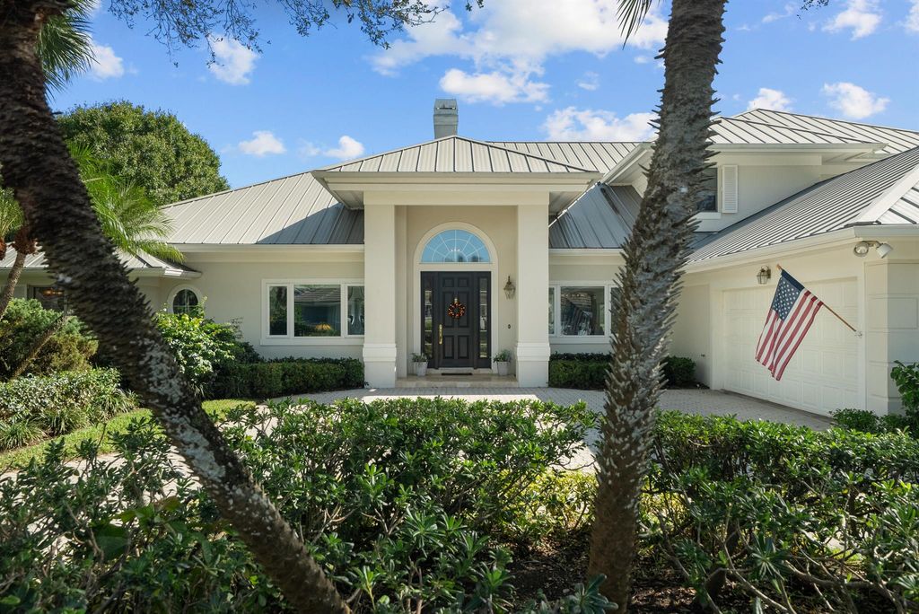 Photo of 6645 SE Barrington Drive, Stuart, FL 34997 (MLS # R11044429)