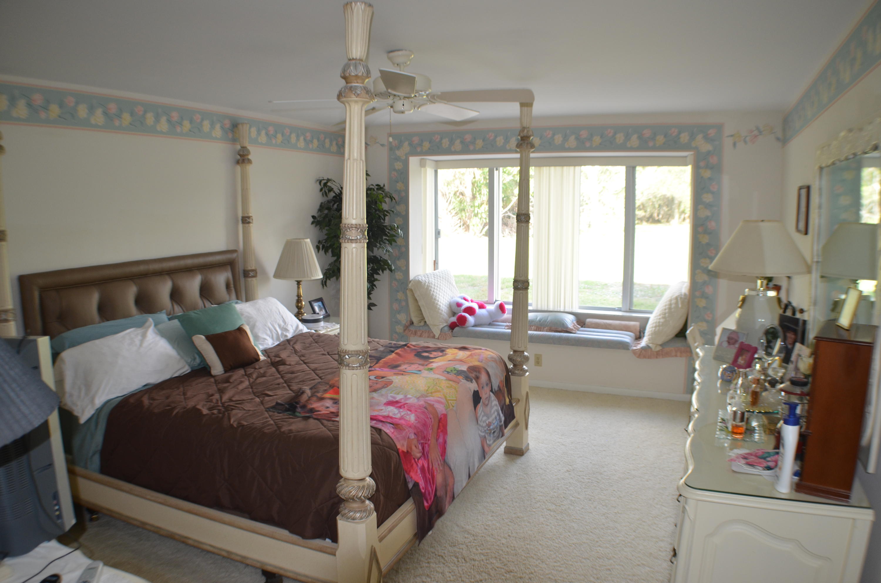 LONGWOOD CONDOMINIUM - Residential