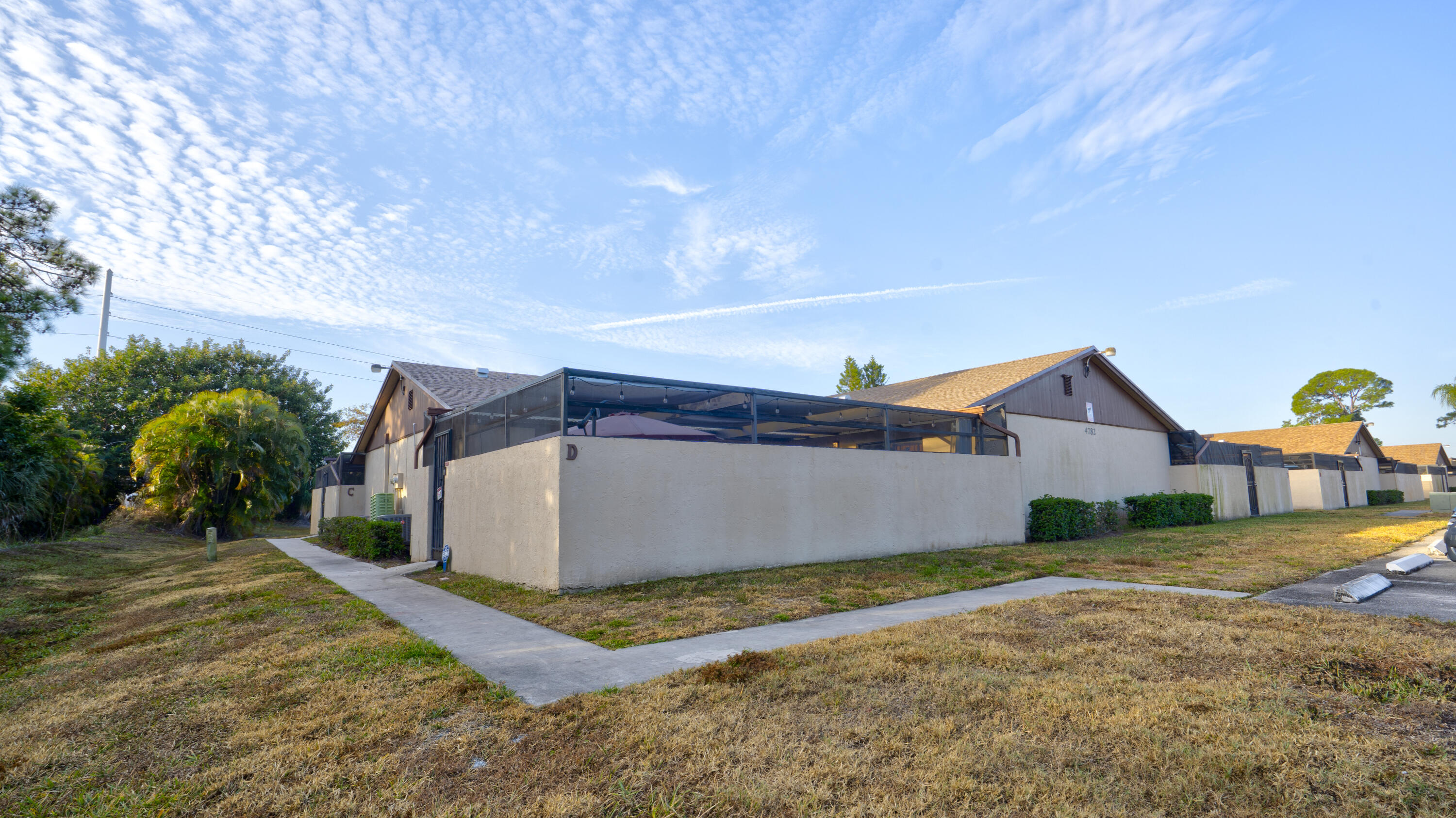 SUNNY PALMS VILLAS - Residential