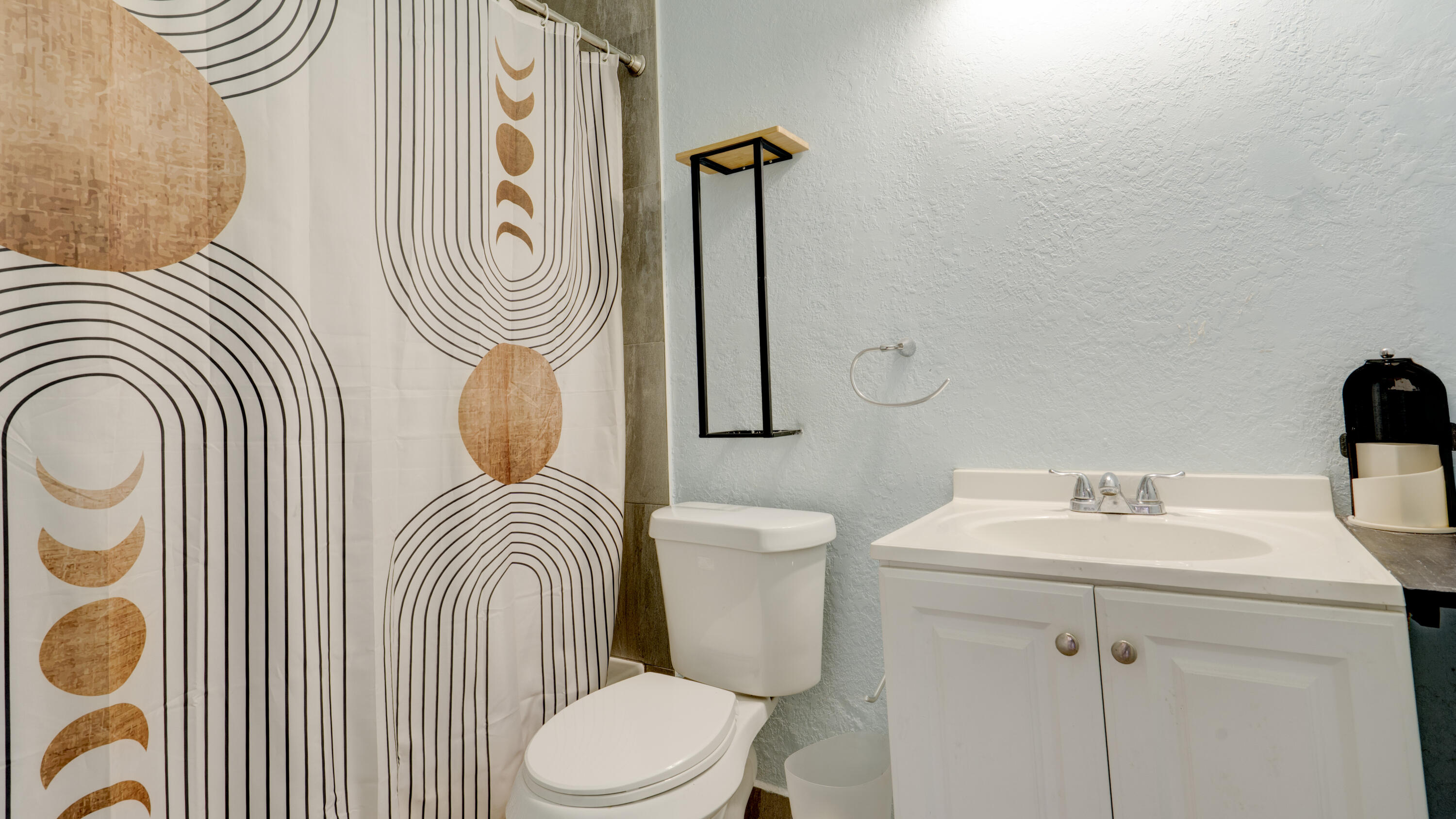 SUNNY PALMS VILLAS - Residential