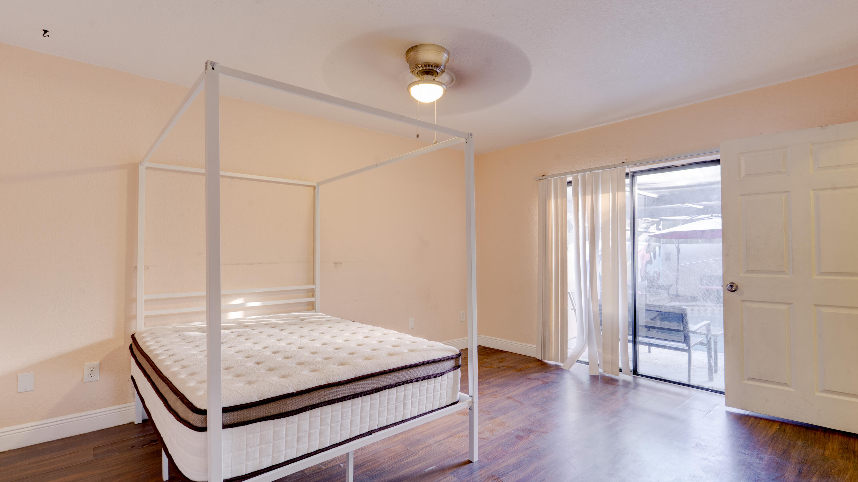 SUNNY PALMS VILLAS - Residential