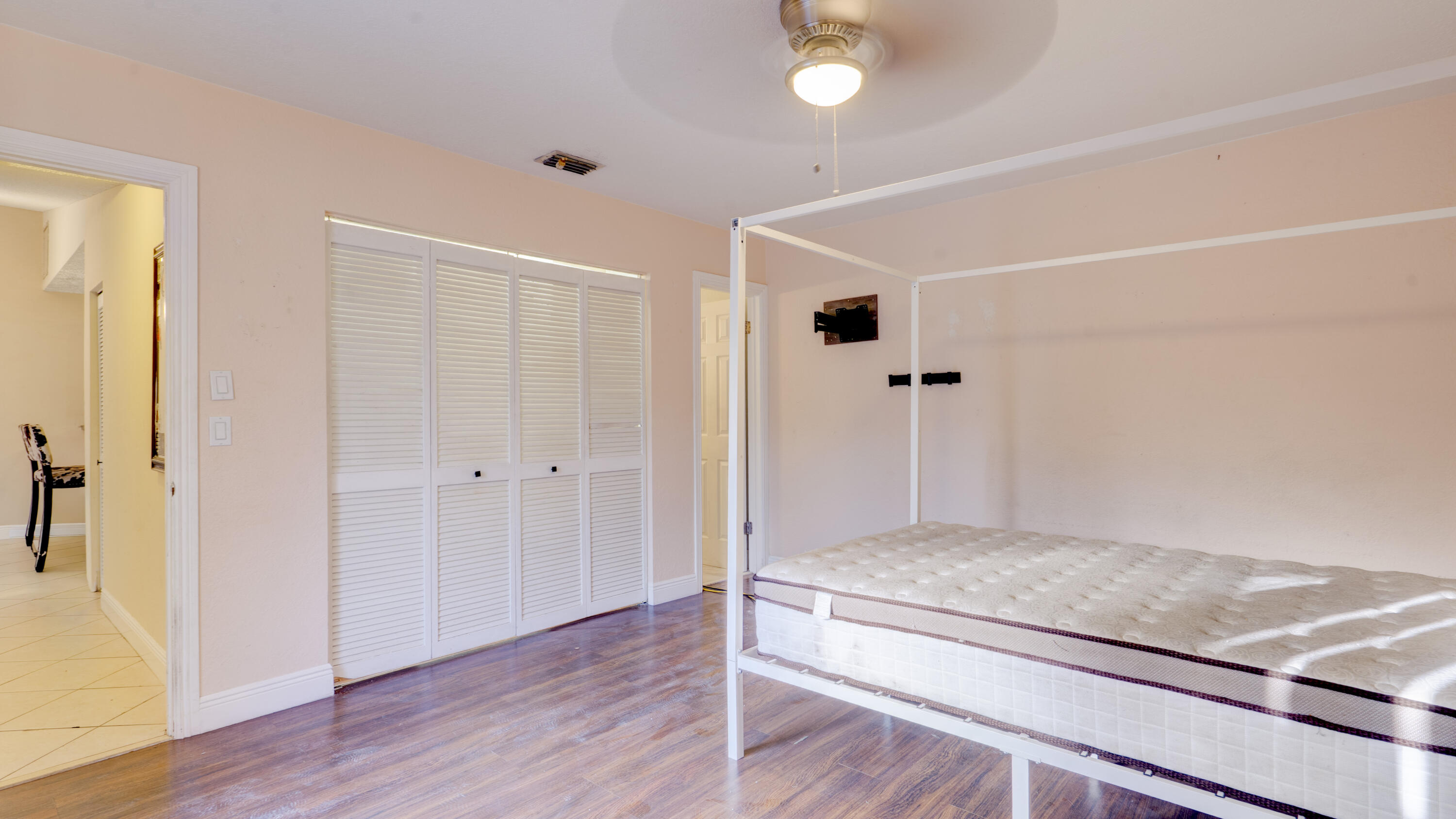 SUNNY PALMS VILLAS - Residential