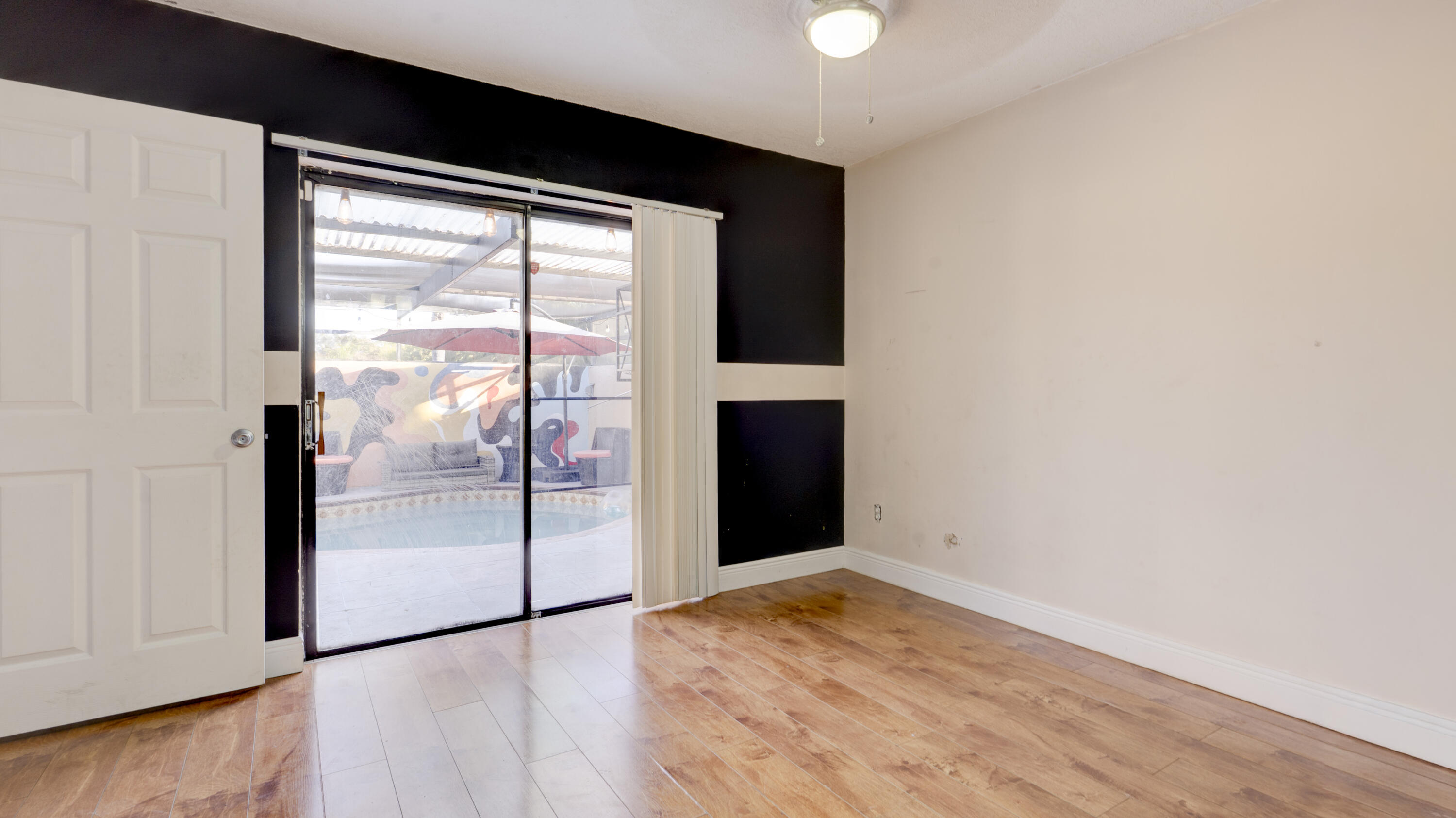 SUNNY PALMS VILLAS - Residential