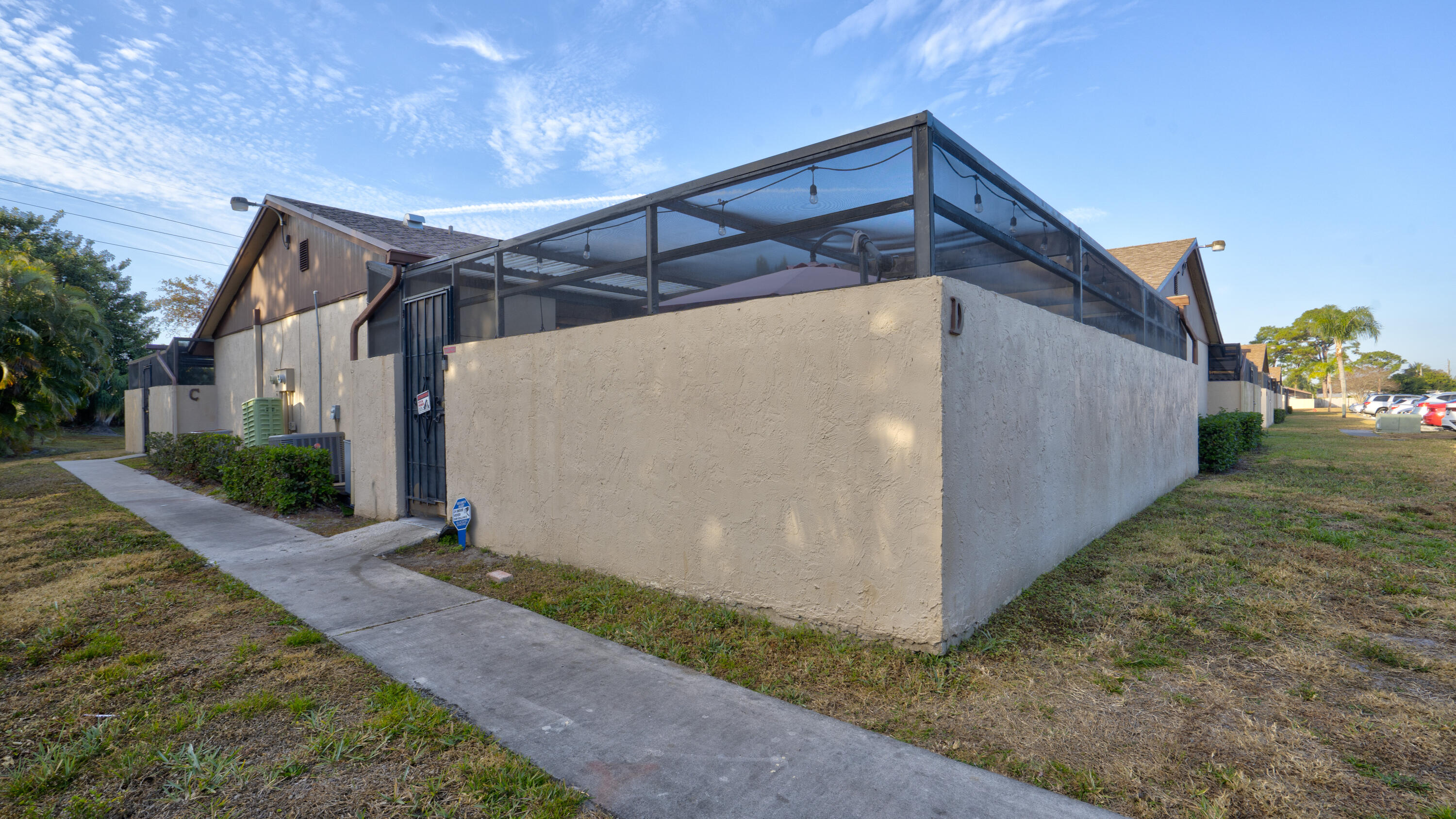 SUNNY PALMS VILLAS - Residential