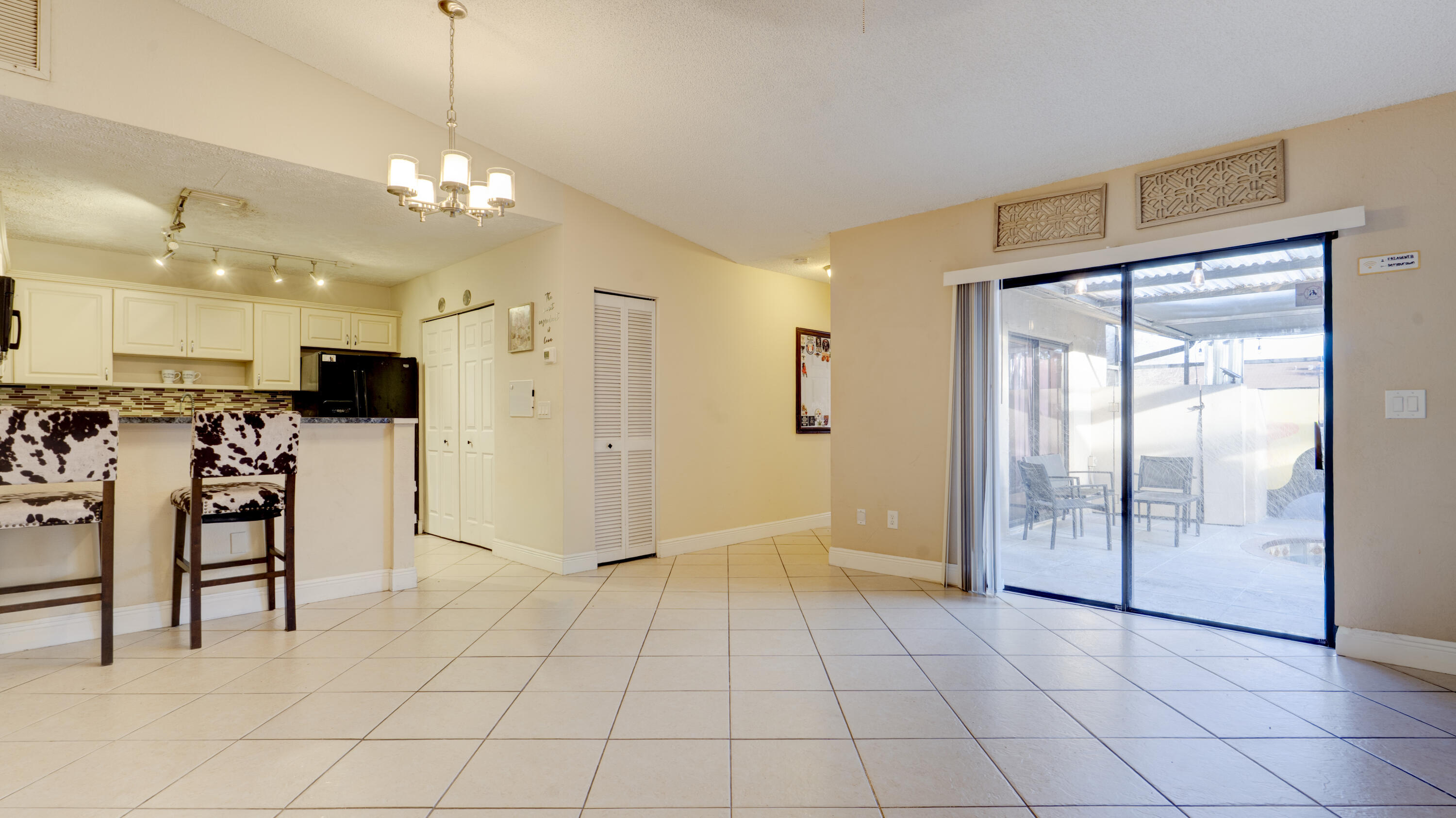 SUNNY PALMS VILLAS - Residential