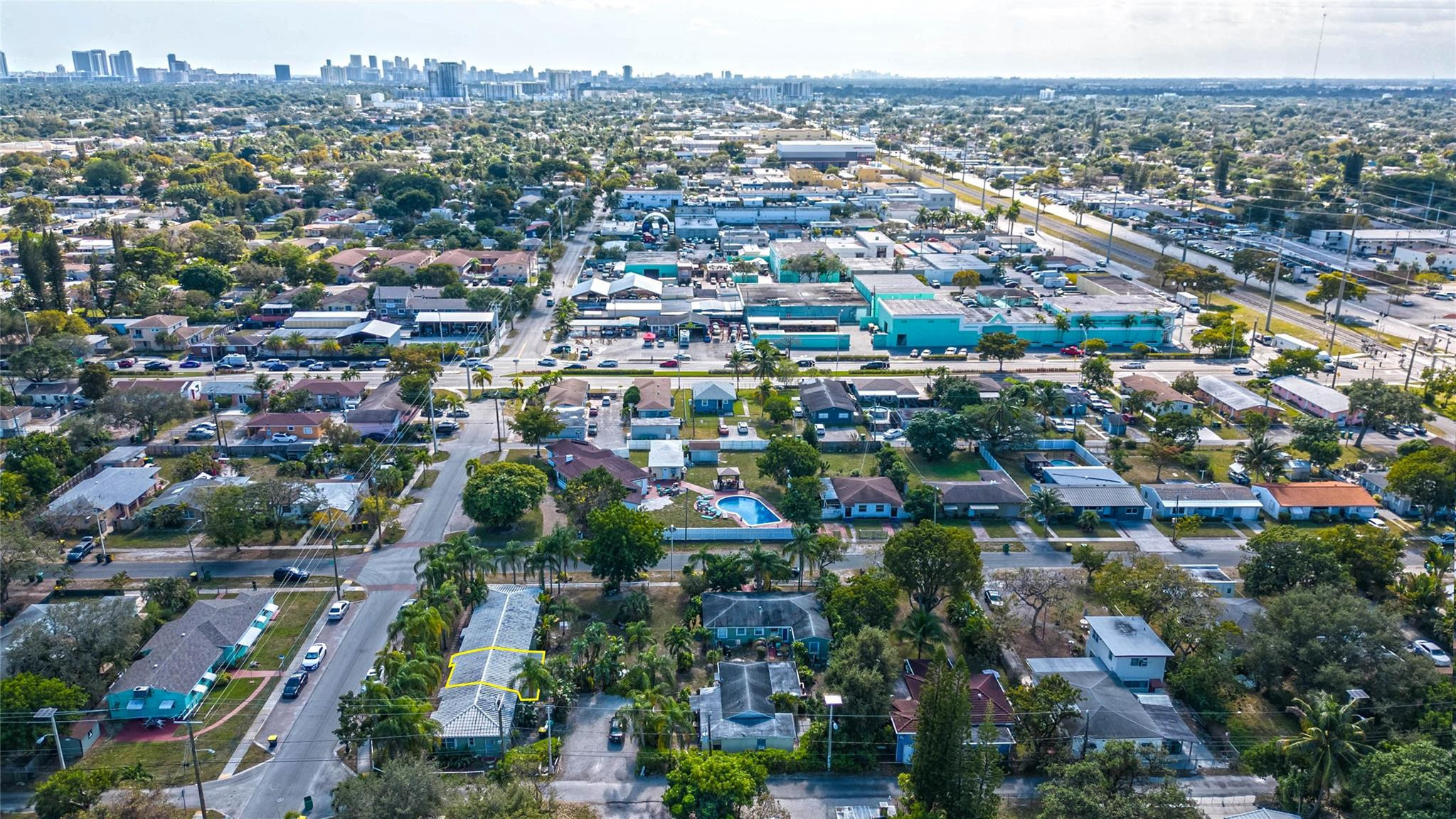 NORTH HOLLYWOOD - Residential Lease