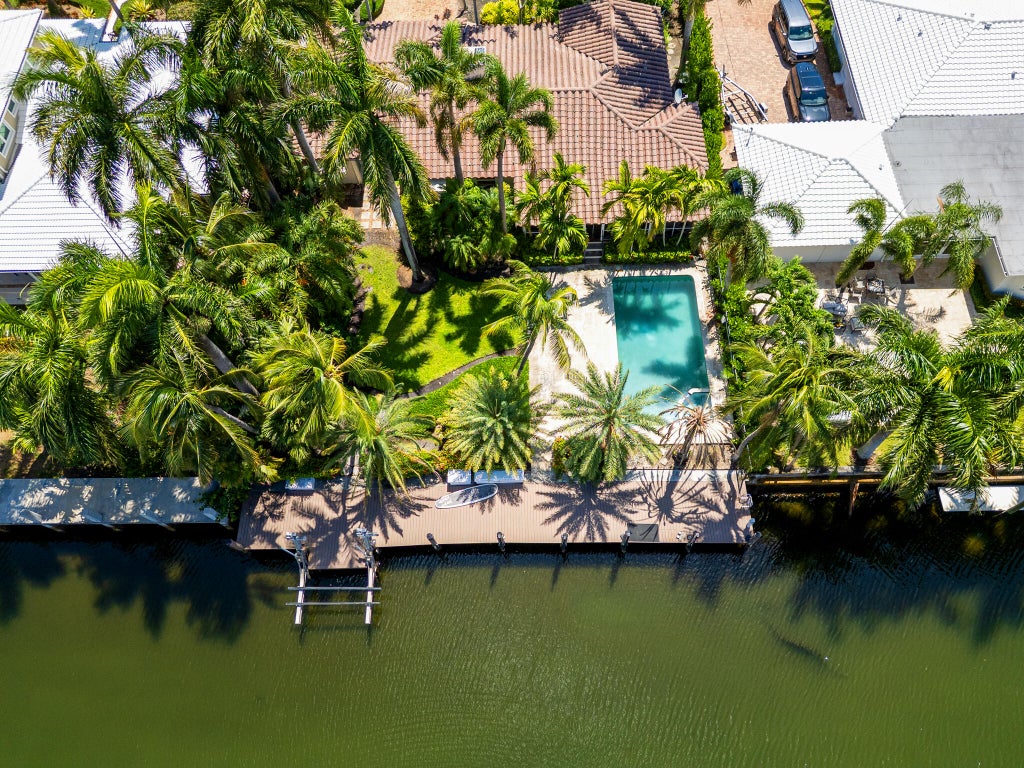 Photo of 627 Solar Isle Drive, Fort Lauderdale, FL 33301 (MLS # B26069020)
