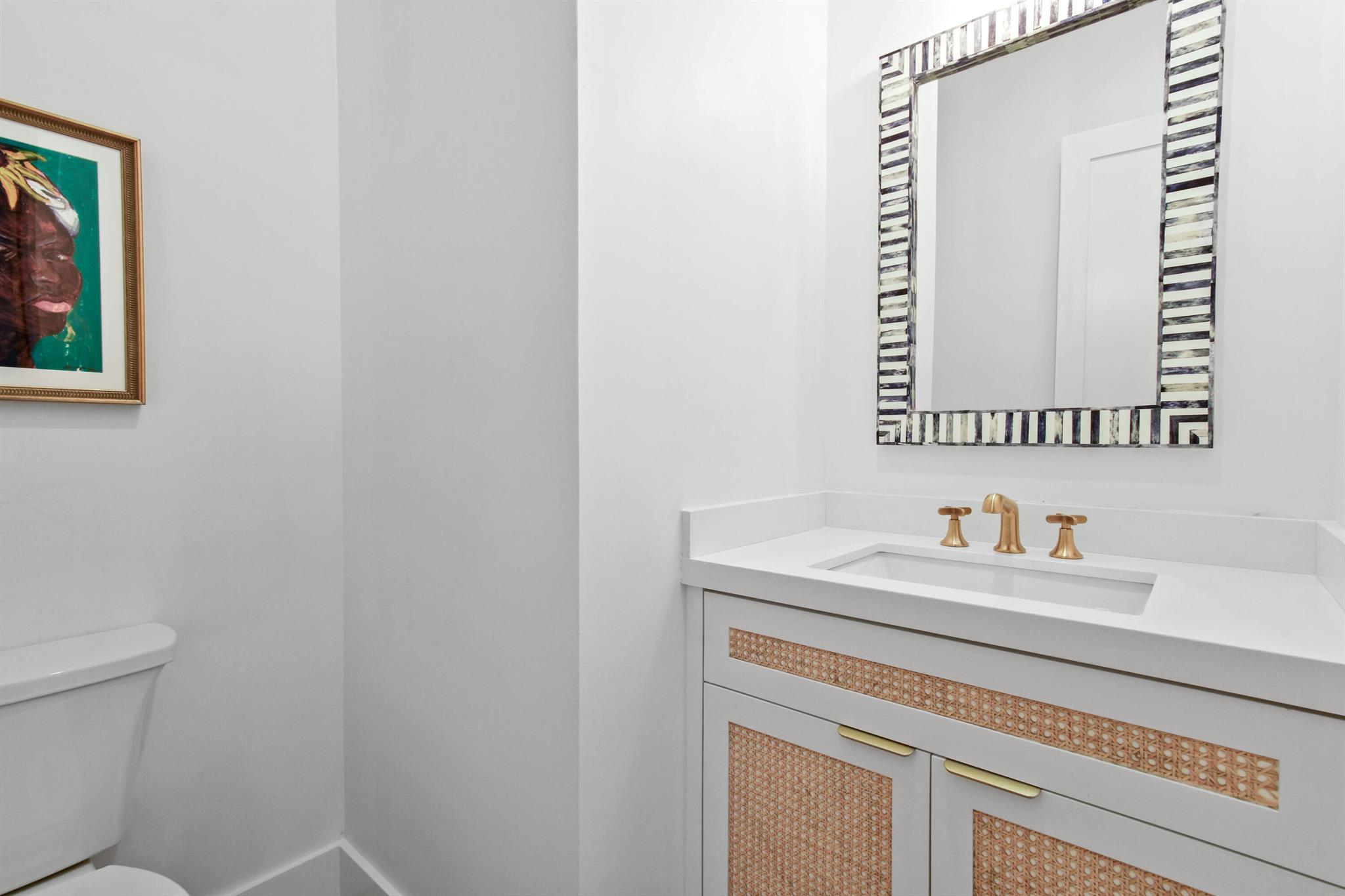 FLAMINGO PARK - Residential Lease