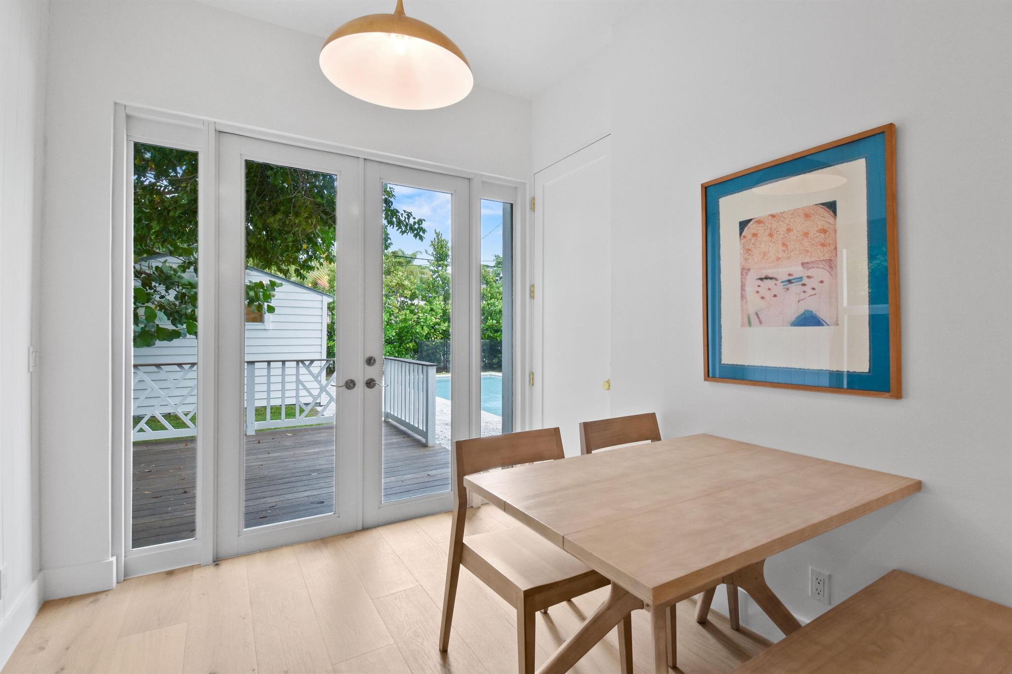 FLAMINGO PARK - Residential Lease