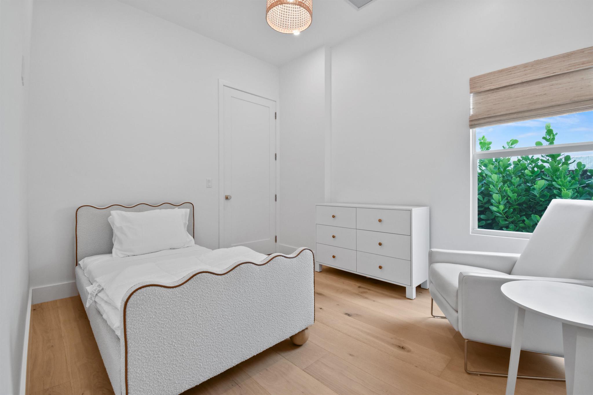 FLAMINGO PARK - Residential Lease