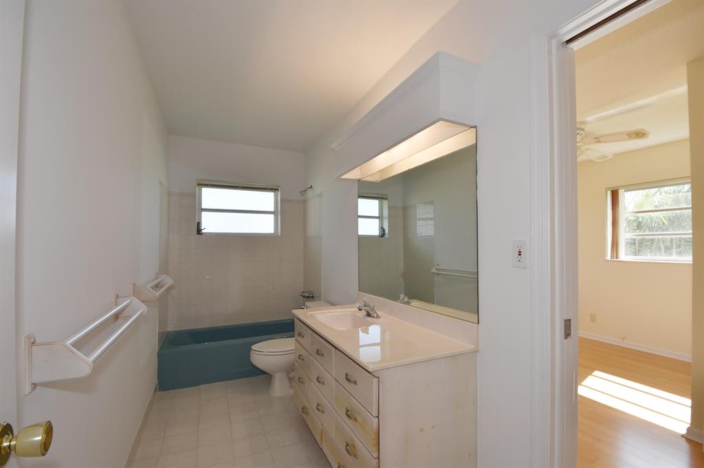 BOCA RATON SQUARE UNIT 13 - Residential