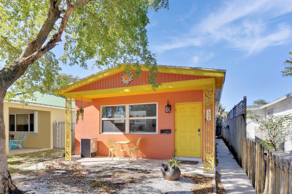 Photo of 113 S K Street #2, Lake Worth Beach, FL 33460 (MLS # R11048801)