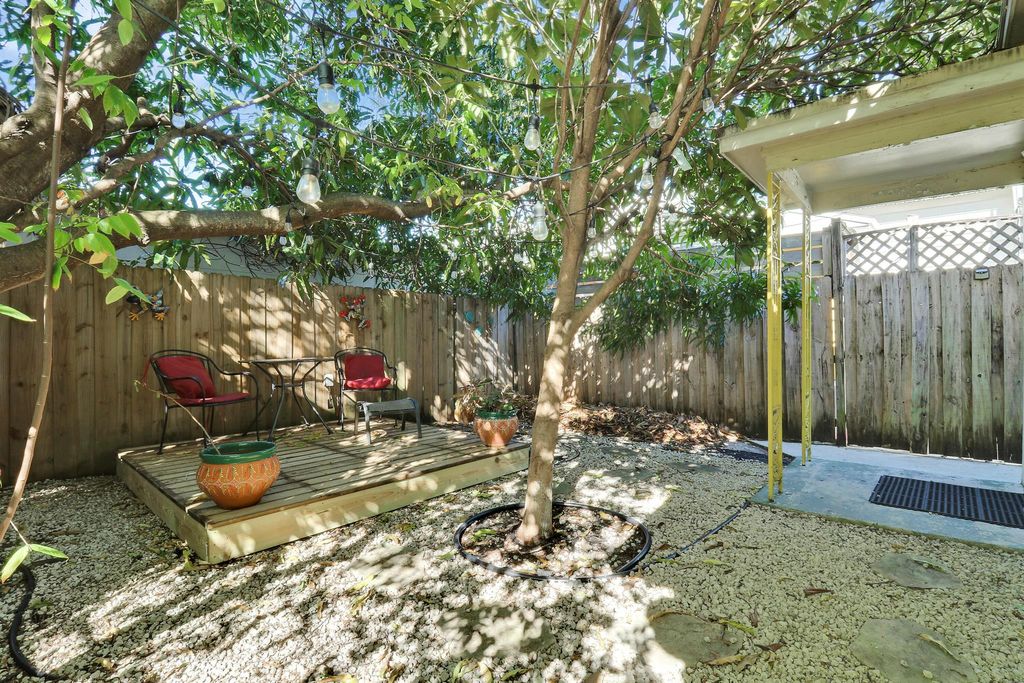 Photo of 113 S K Street #2, Lake Worth Beach, FL 33460 (MLS # R11048801)