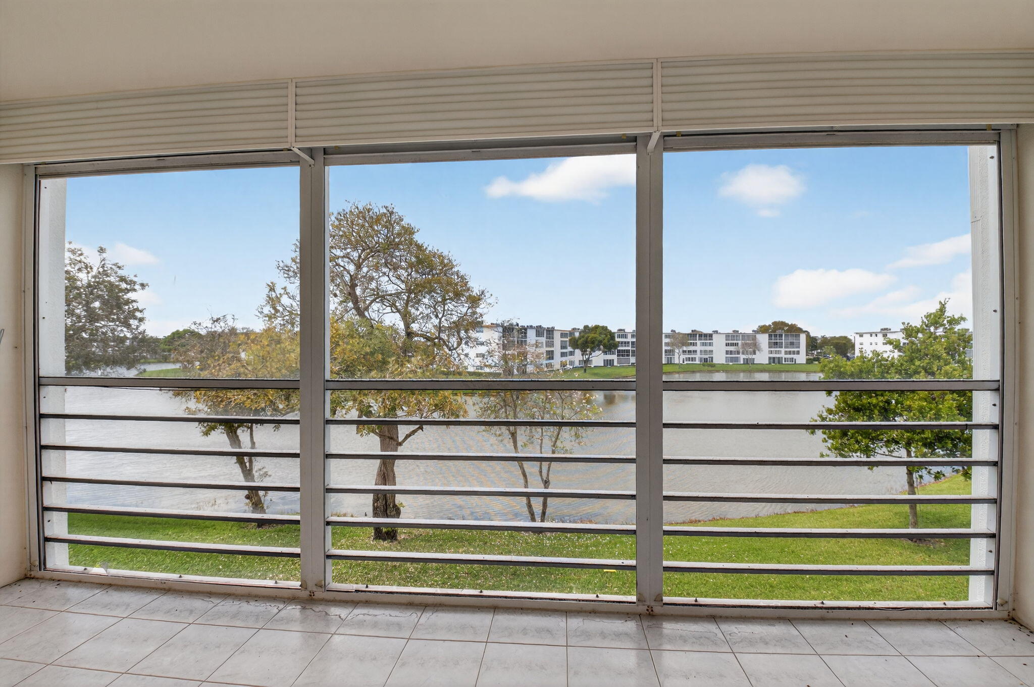 REXFORD AT CENTURY VILLAGE CONDO - Residential