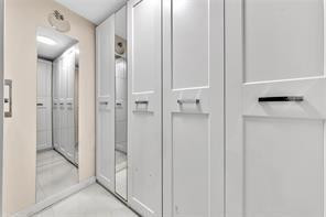 Whitehall I - Residential