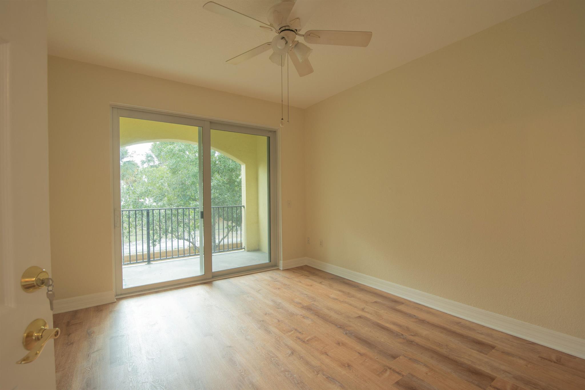 VILABELLA CENTRAL PARK CO - Residential Lease