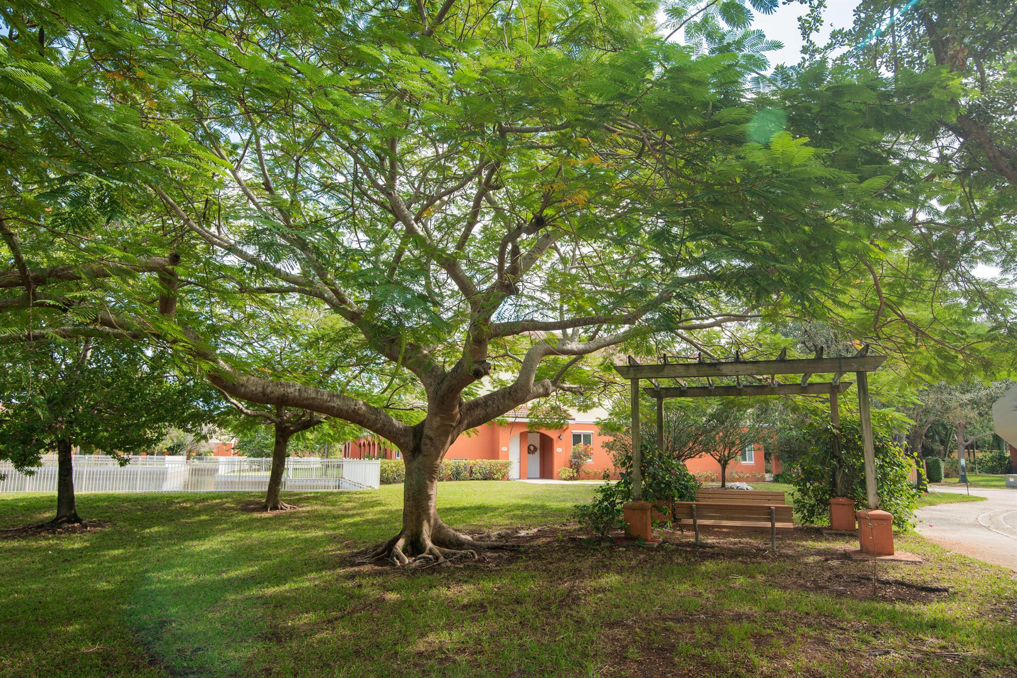 VILABELLA CENTRAL PARK CO - Residential Lease