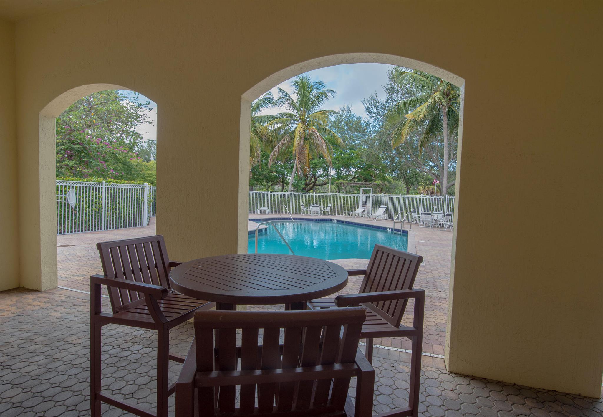 VILABELLA CENTRAL PARK CO - Residential Lease