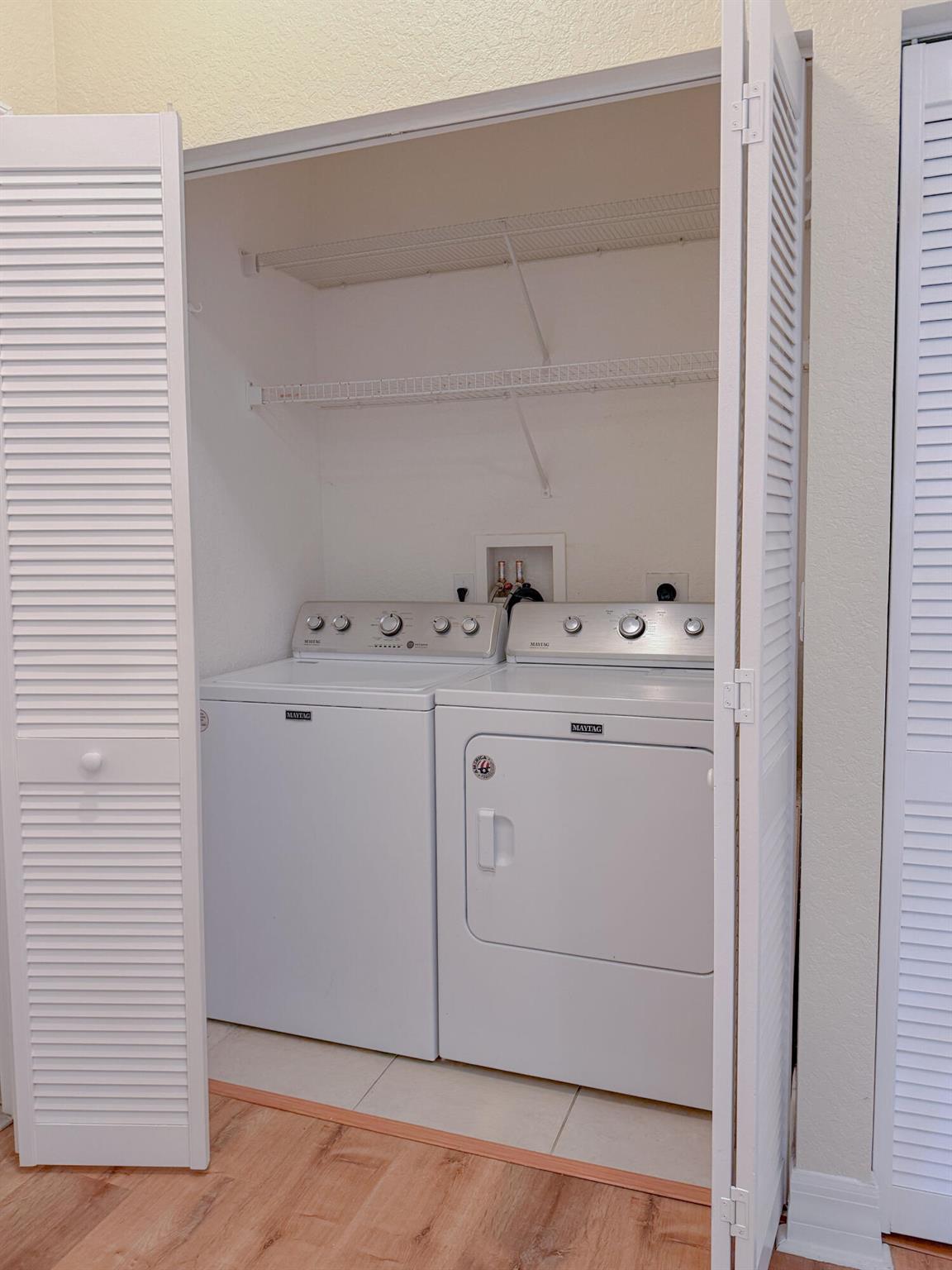 VILABELLA CENTRAL PARK CO - Residential Lease