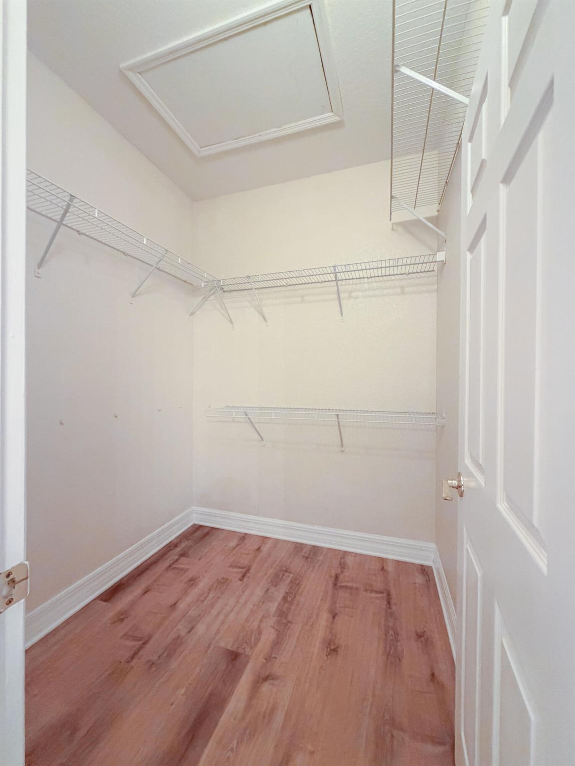 VILABELLA CENTRAL PARK CO - Residential Lease