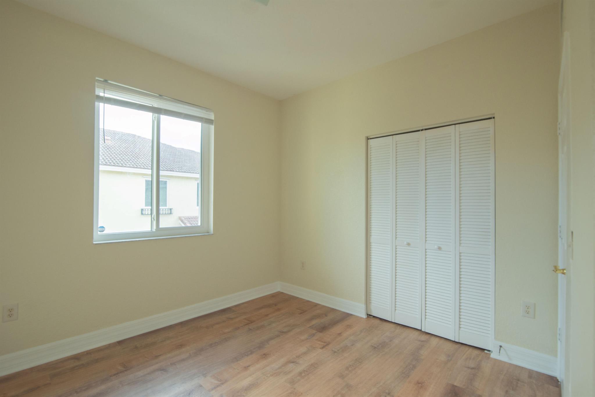 VILABELLA CENTRAL PARK CO - Residential Lease