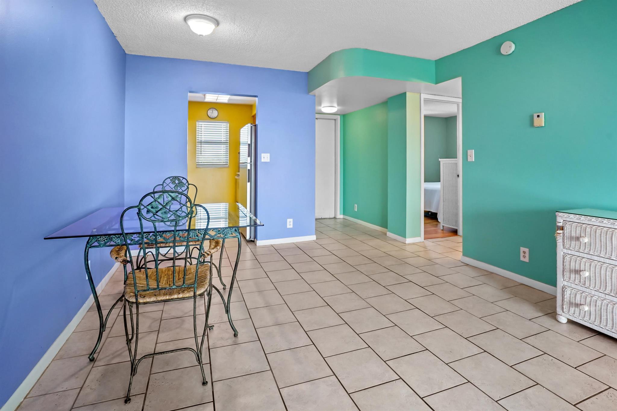 HARBOUR HALL INLET CLUB - Residential