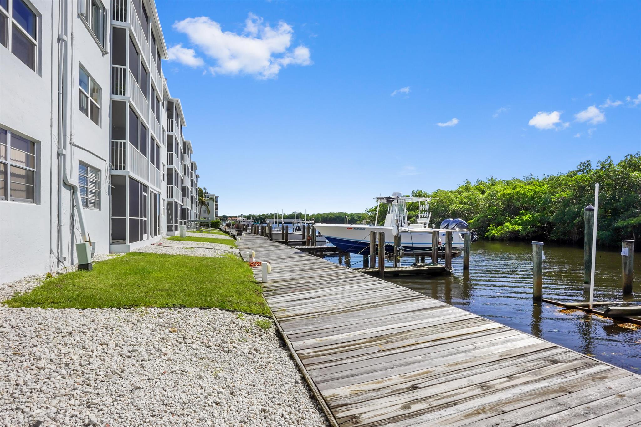 689 NE 6th Court 4080