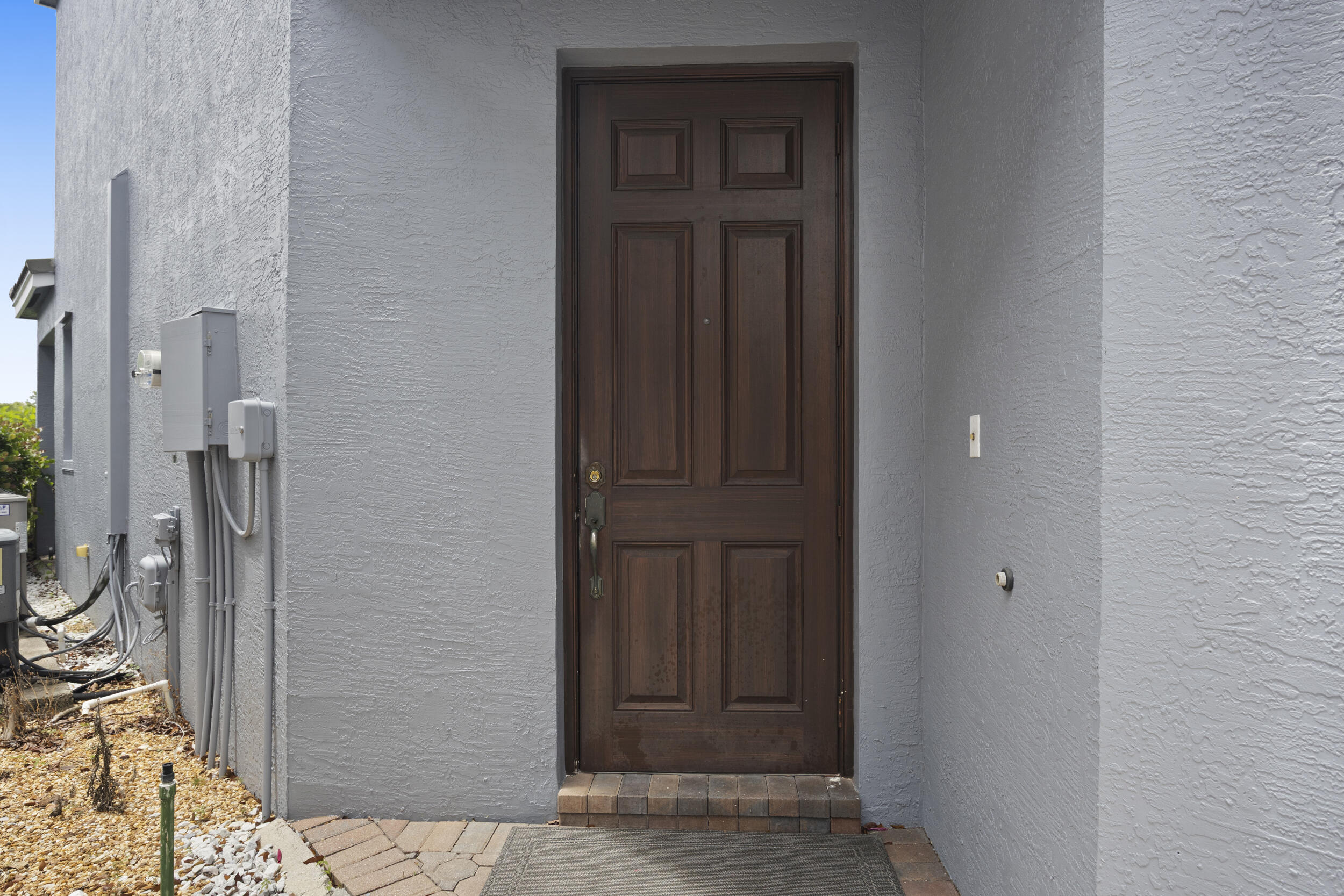 9049 Dupont Place