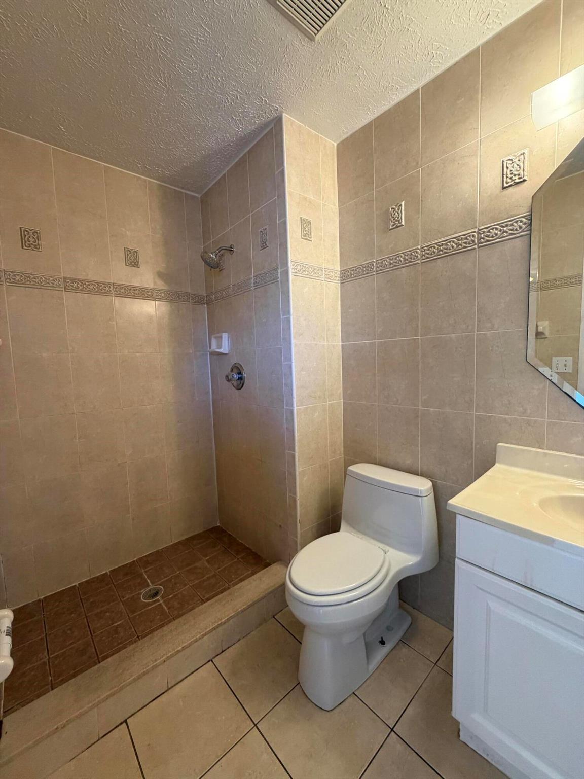 PORT ST LUCIE SECTION 21 - Residential Lease