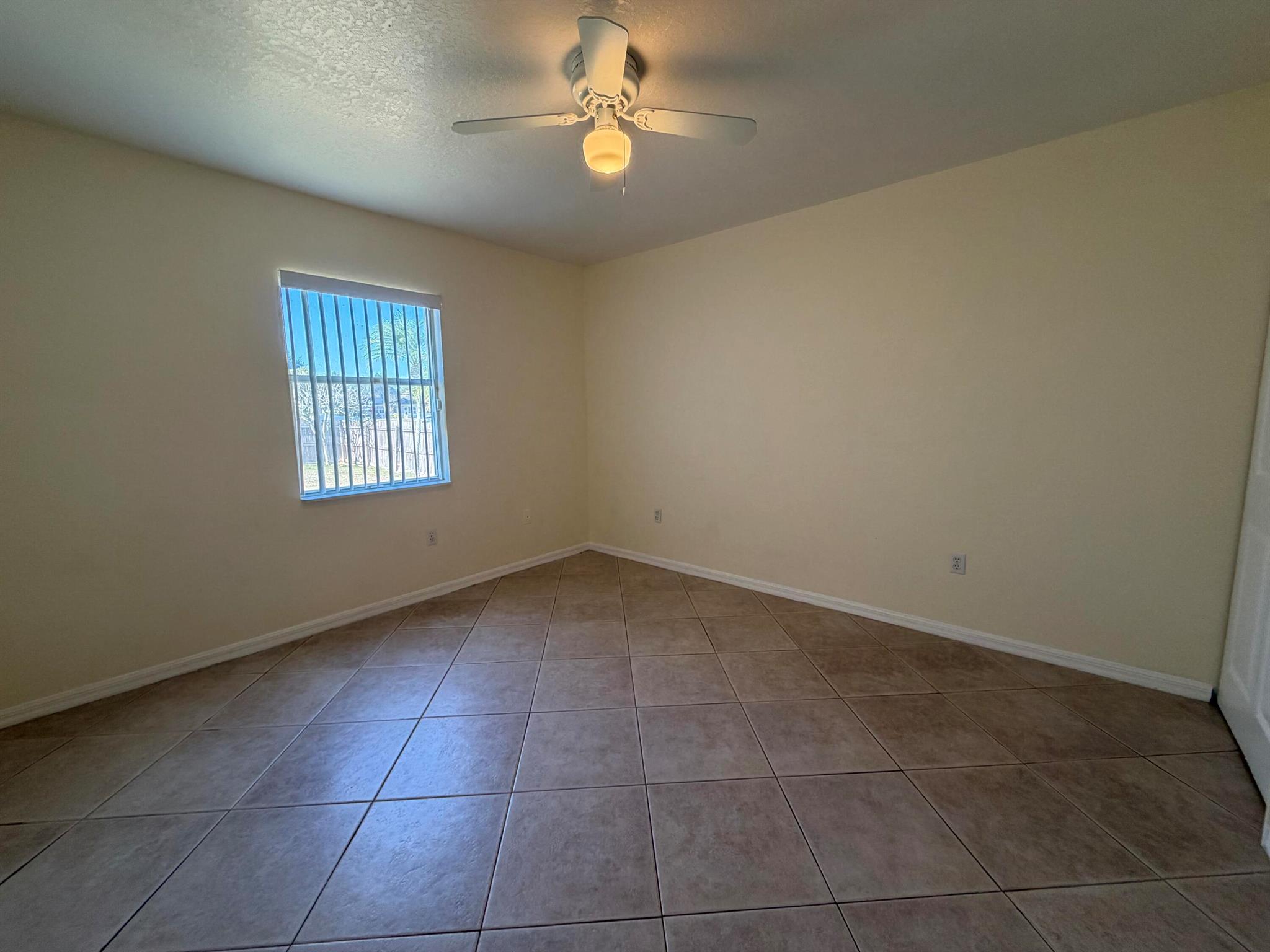 PORT ST LUCIE SECTION 21 - Residential Lease