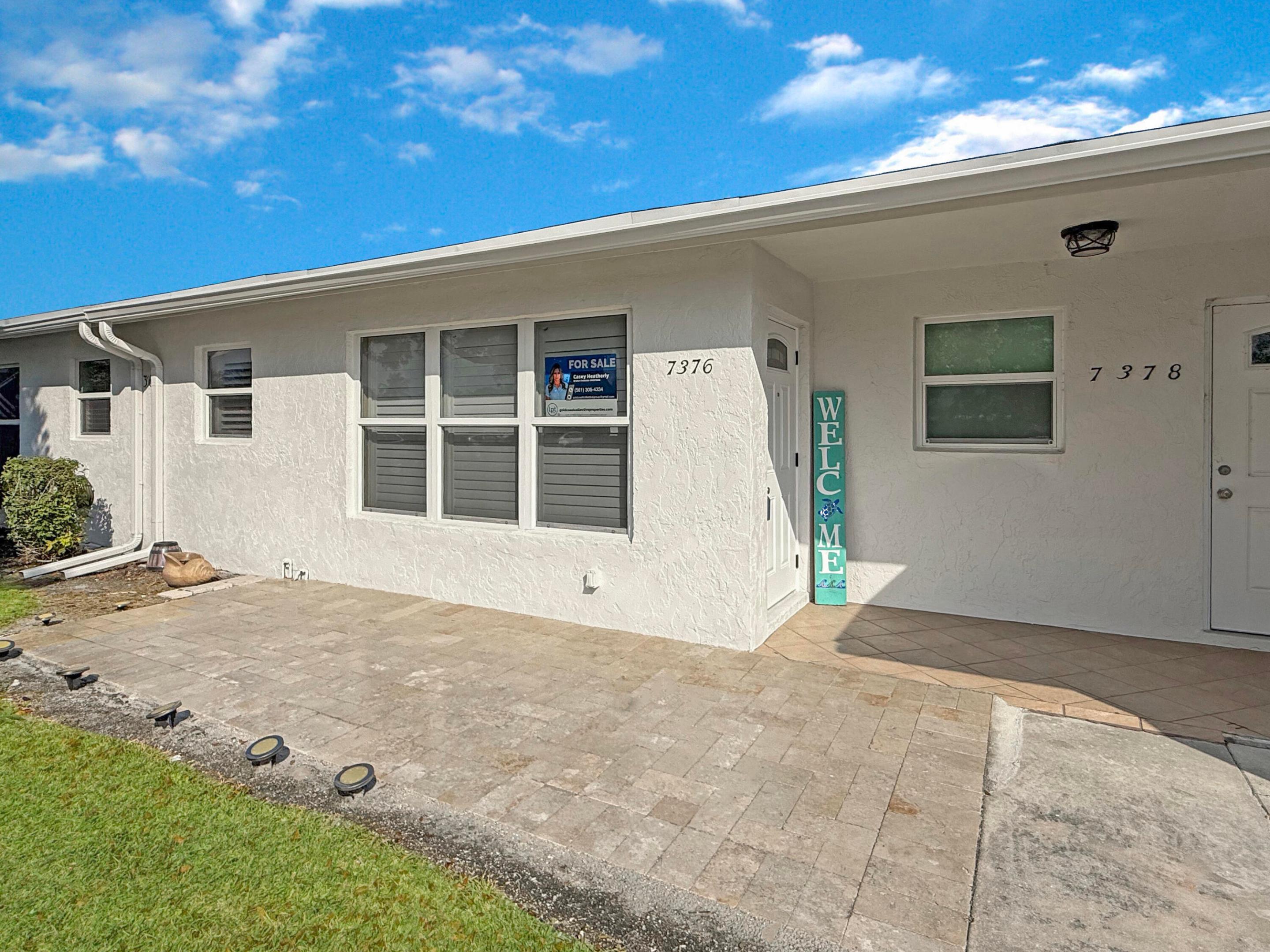 7376 W Oakridge Circle C