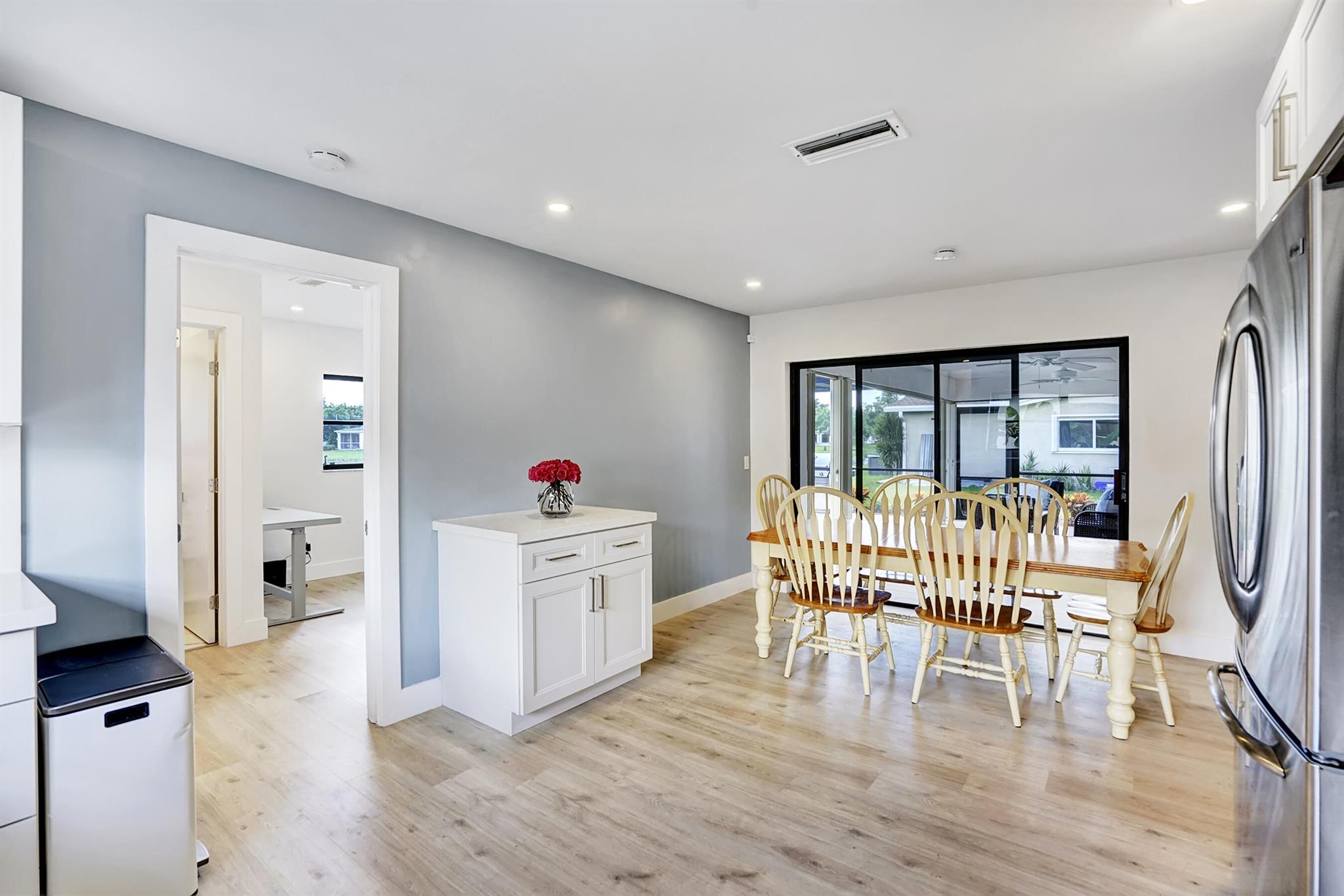 COCO WOOD LAKES SEC 1 - Residential Lease