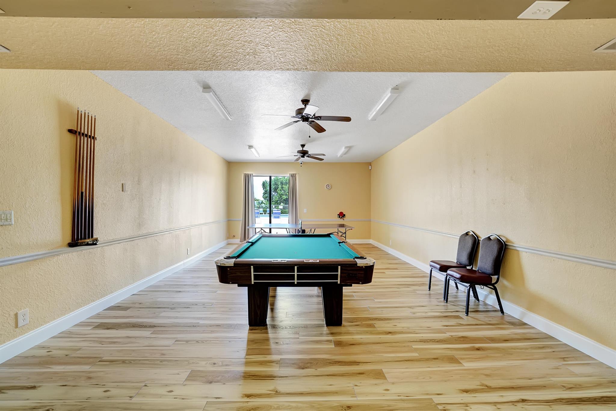 COCO WOOD LAKES SEC 1 - Residential Lease