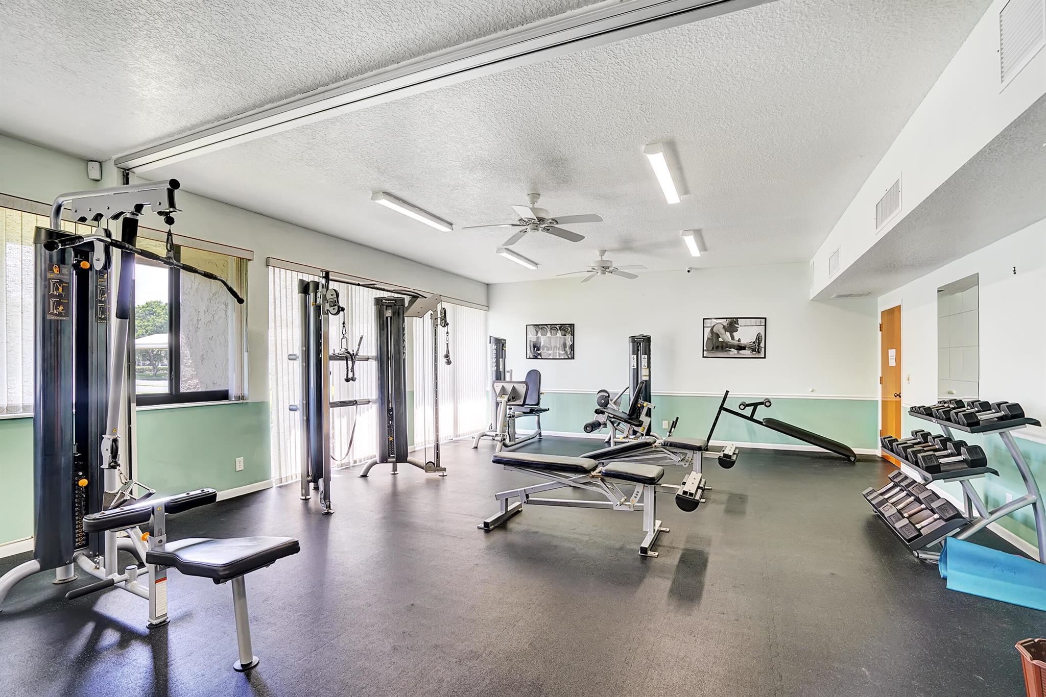 COCO WOOD LAKES SEC 1 - Residential Lease