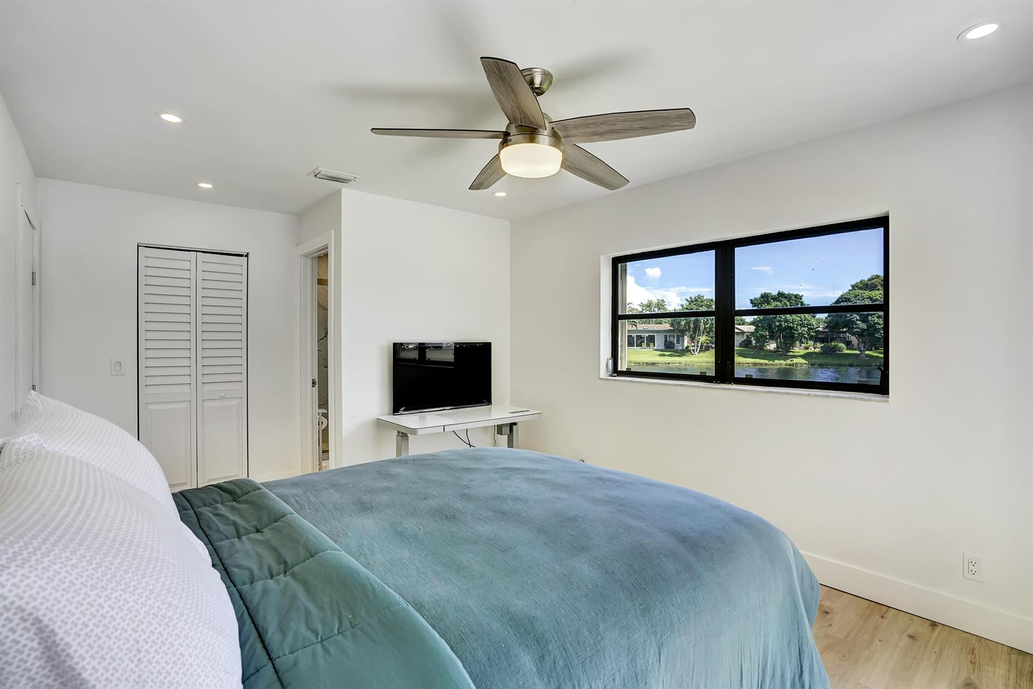 COCO WOOD LAKES SEC 1 - Residential Lease