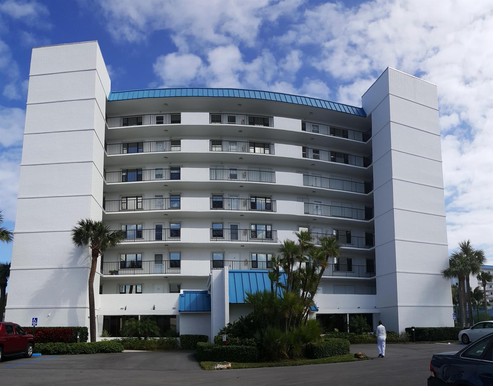 OCEAN HARBOUR CONDOMINIUM - Residential