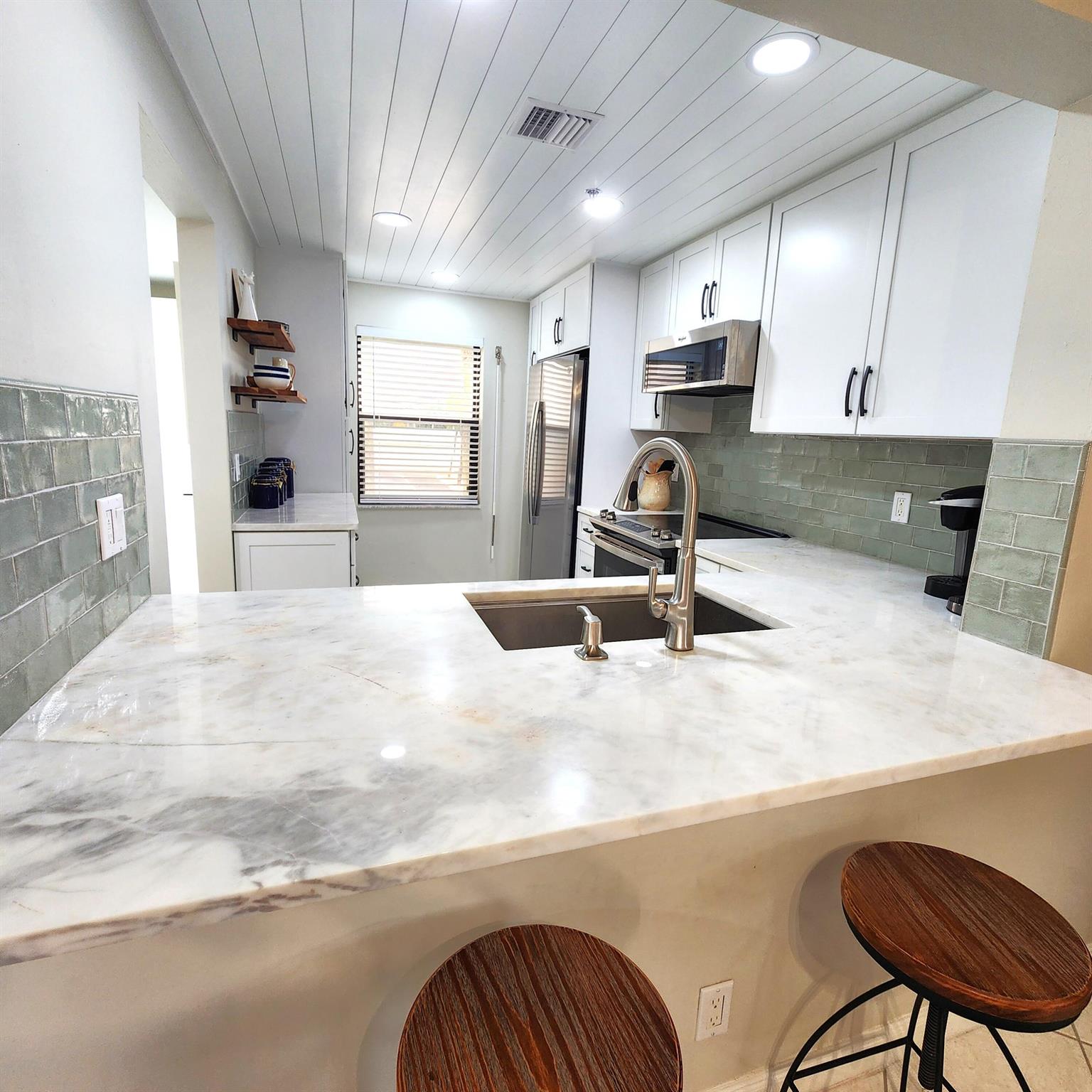 OCEAN HARBOUR CONDOMINIUM - Residential