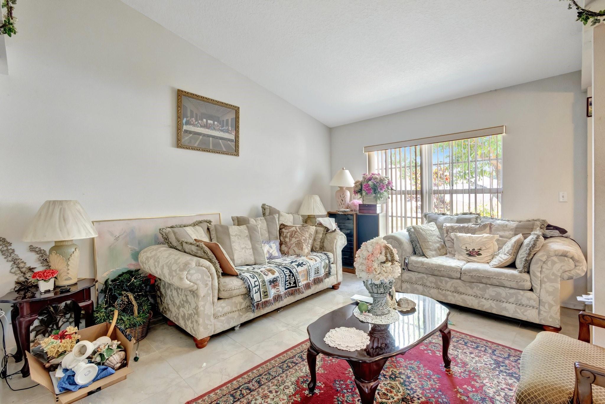 1458 SW San Esteban Ave