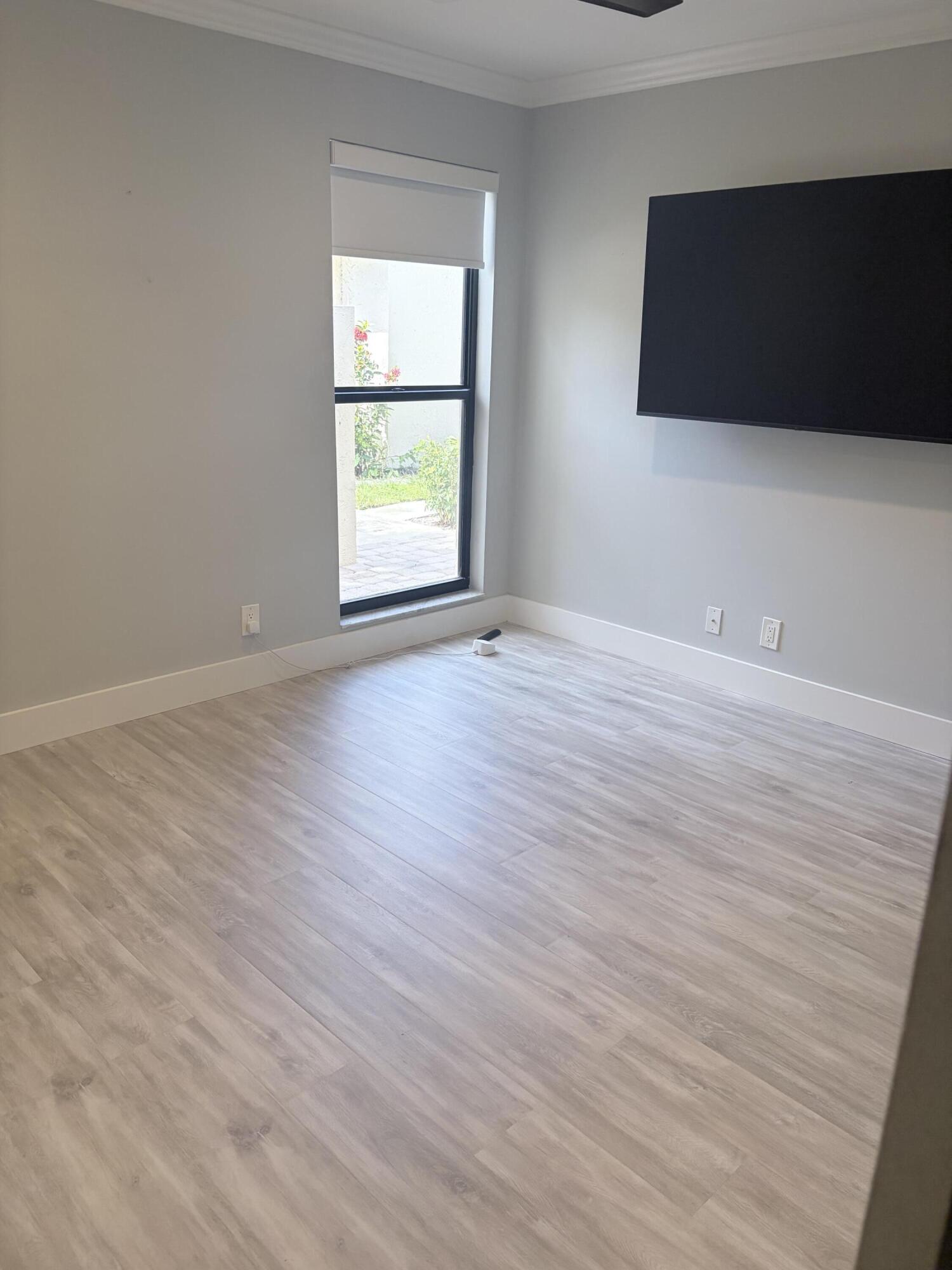 WINDWOOD UNIT I - Residential Lease