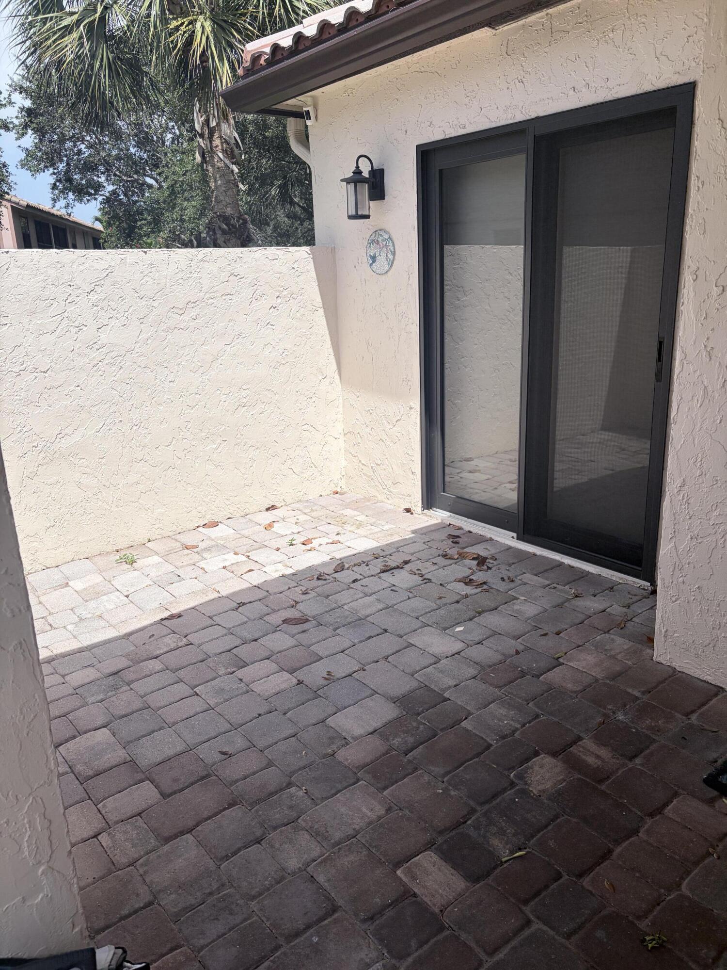 WINDWOOD UNIT I - Residential Lease