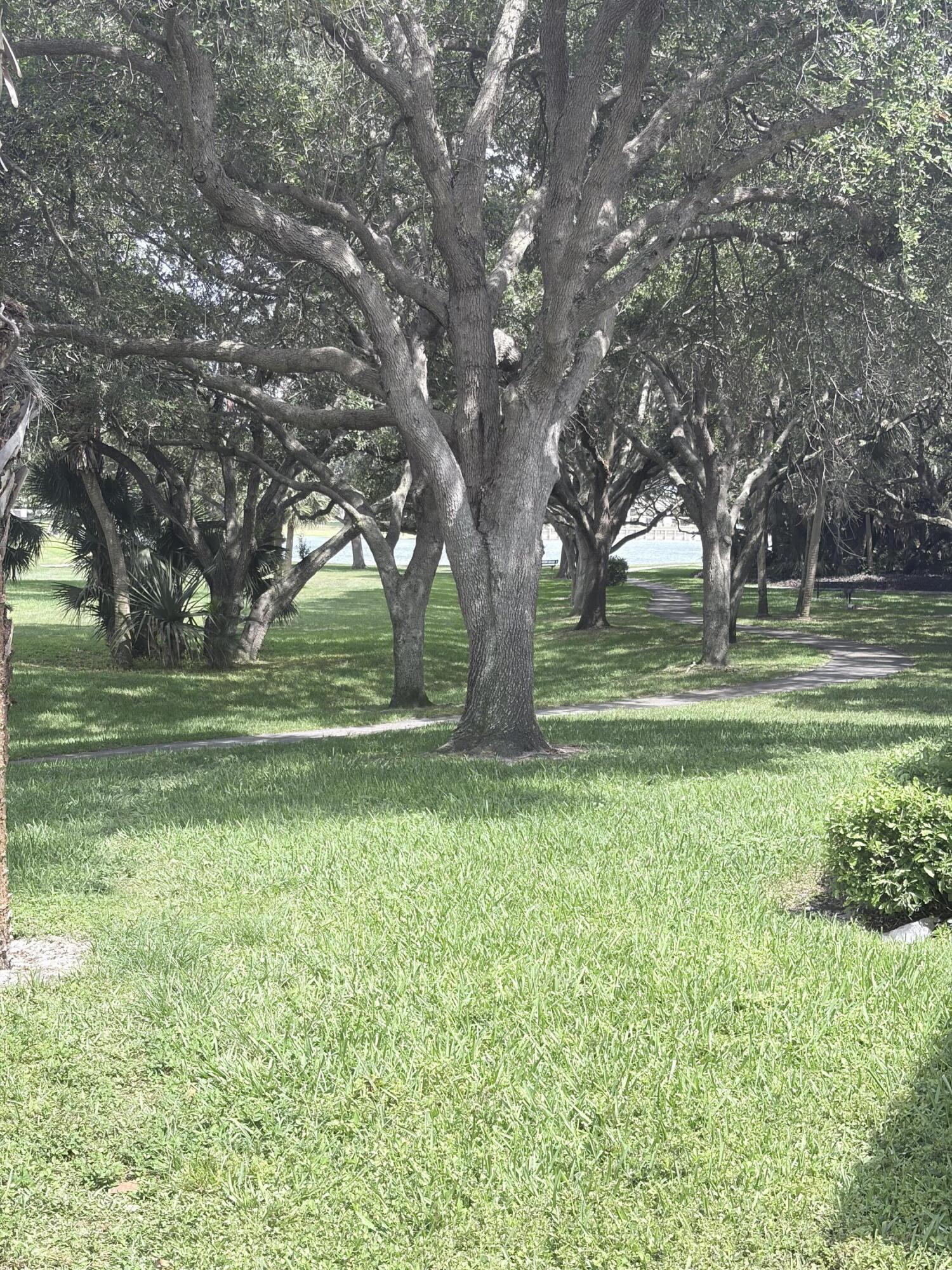 WINDWOOD UNIT I - Residential Lease