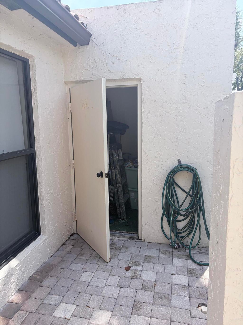 Photo of 3072 Inglewood Terrace, Boca Raton, FL 33431 (MLS # B26034369)