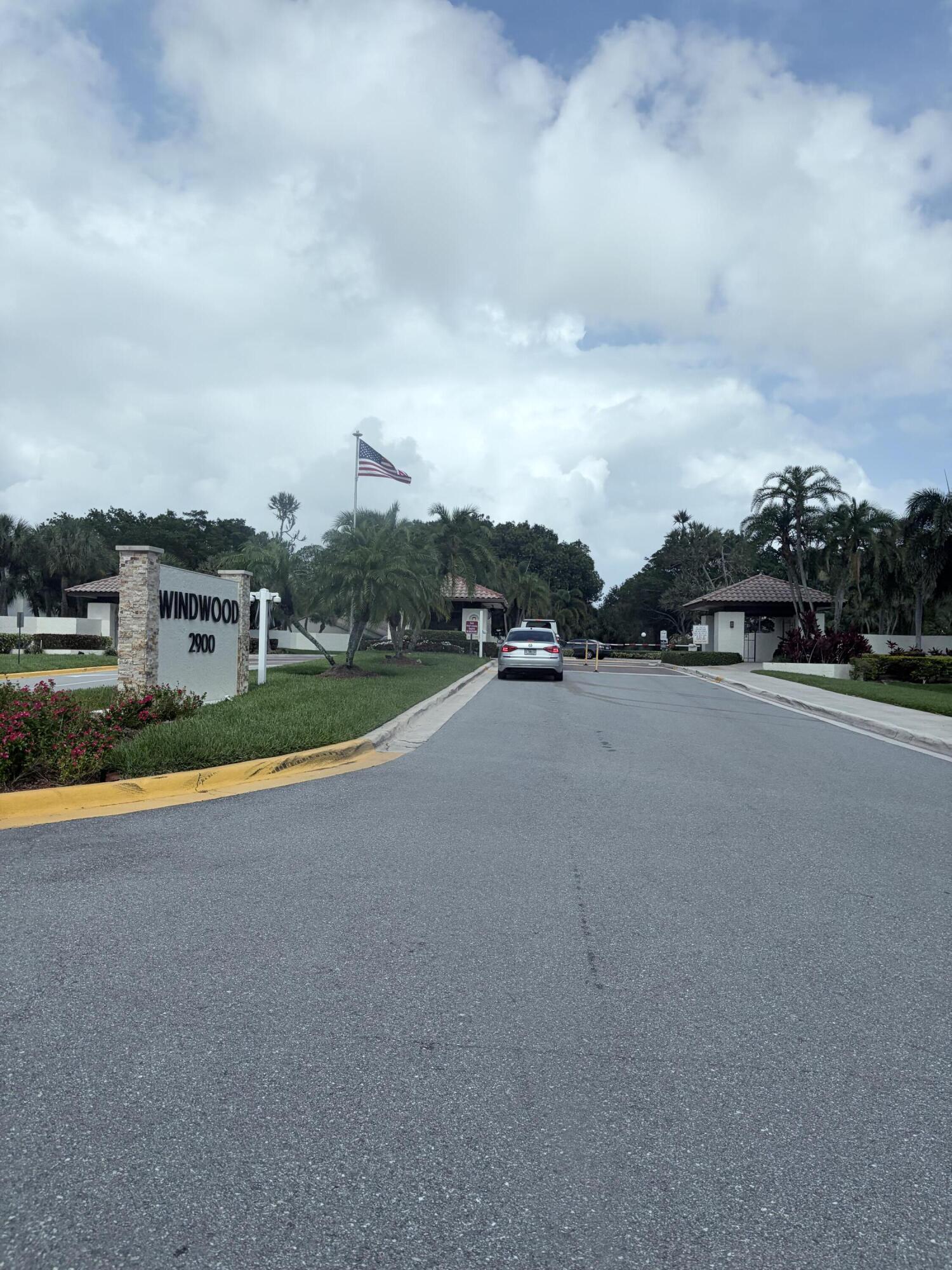 WINDWOOD UNIT I - Residential Lease