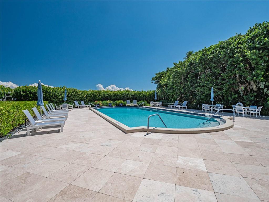 VICTORIA CONDO - Residential