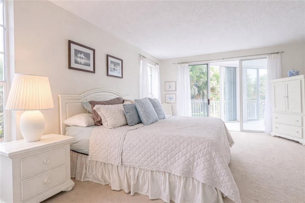 VICTORIA CONDO - Residential